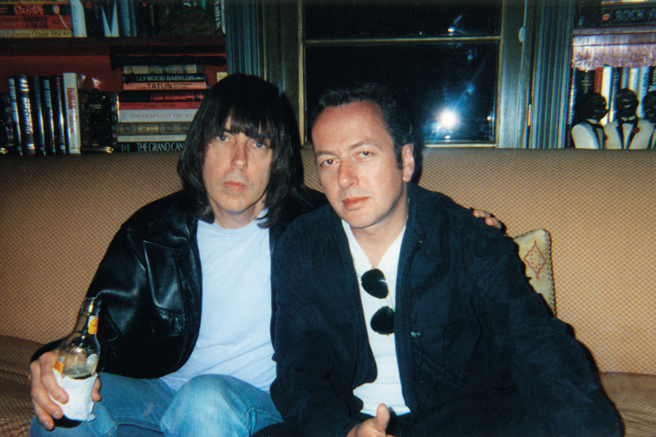 Johnny Ramone og Joe Strummer Johnny Ramone og Joe Strummer