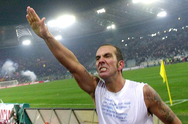 article-2302135-01FC42030000044D-195_634x417