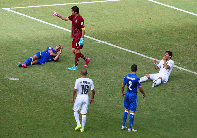 Italy v Uruguay: Group D - 2014 FIFA World Cup Brazil