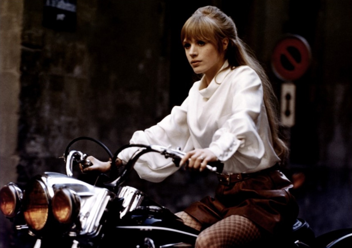 girl-on-a-motorcycle-1968-colour-promotional-2