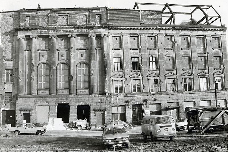 800px-Meistersaal_front_1976