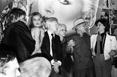 jerry-hall-andy-warhol-debbie-harry-truman-capote-and-paloma-picasso-1979 jerry-hall-andy-warhol-debbie-harry-truman-capote-and-paloma-picasso-1979